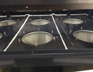 Explosive smoke filter equipment with multiple filter elements installed